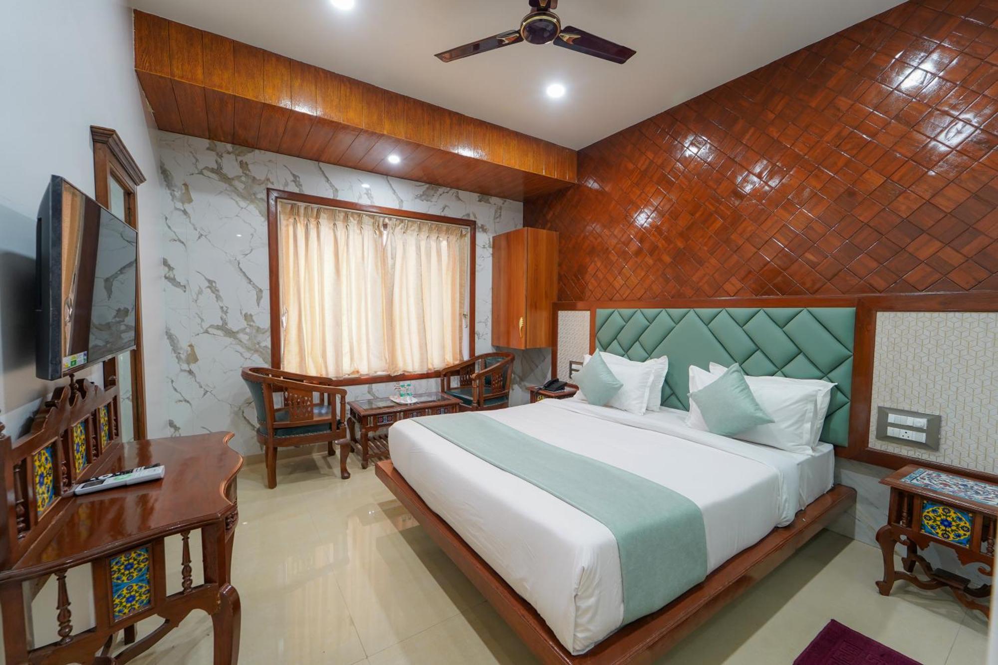Hotel Bright Star Mahābaleshwar Kültér fotó