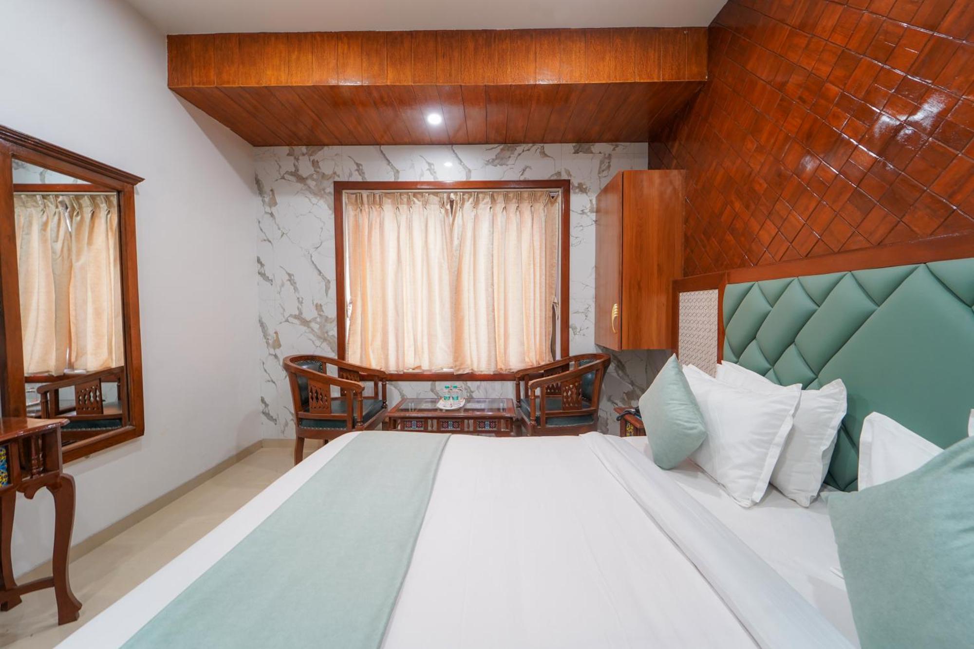 Hotel Bright Star Mahābaleshwar Kültér fotó