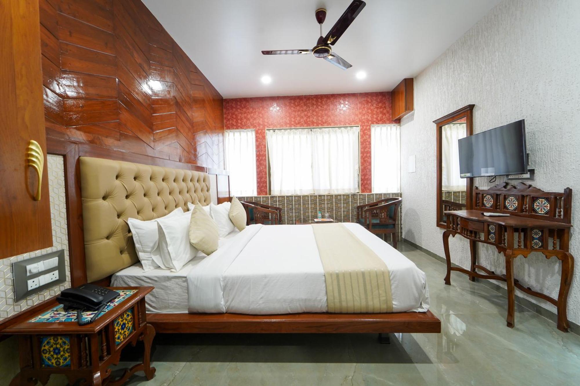 Hotel Bright Star Mahābaleshwar Kültér fotó