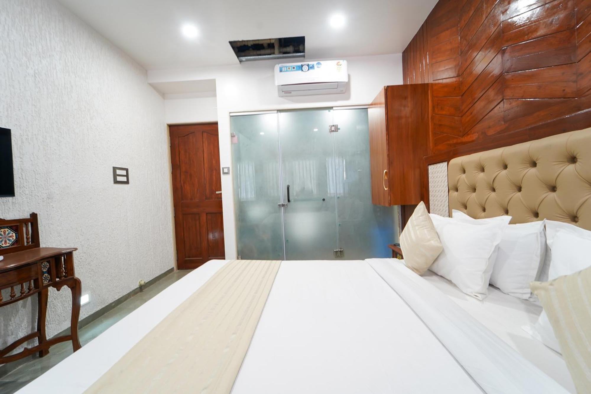 Hotel Bright Star Mahābaleshwar Kültér fotó